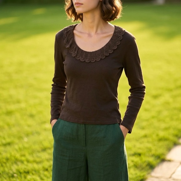 Lauren Ralph Lauren Sweaters - Lauren Ralph Lauren Y2K Ruffled Collar Silk Sweater Dark Brown Womens Size MP